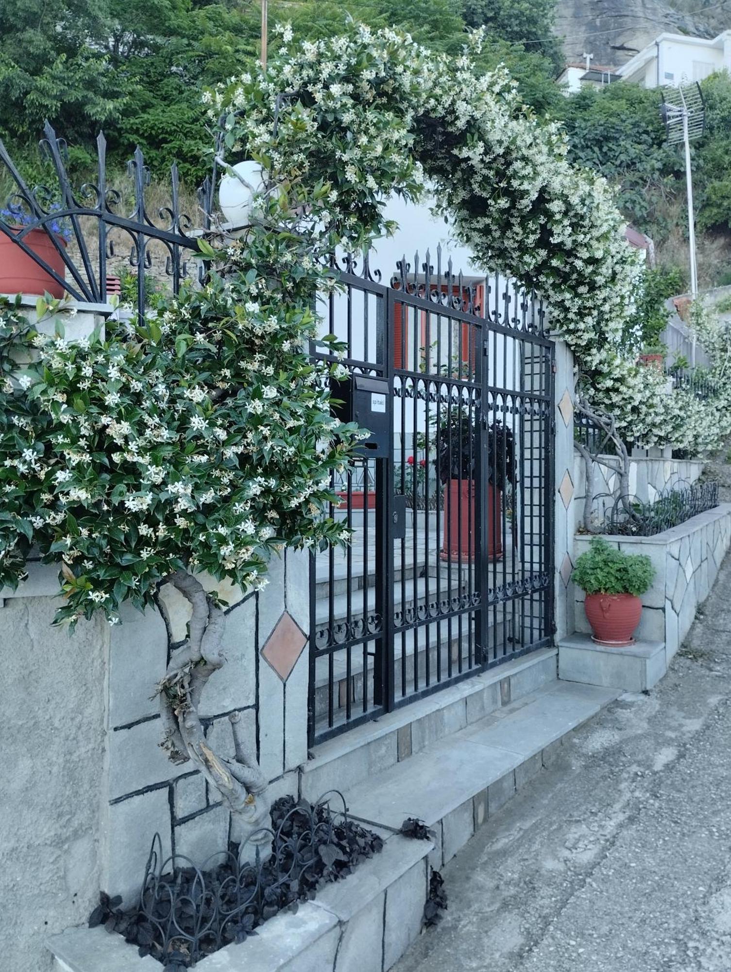 Spitaki Villa Kavala Exteriör bild